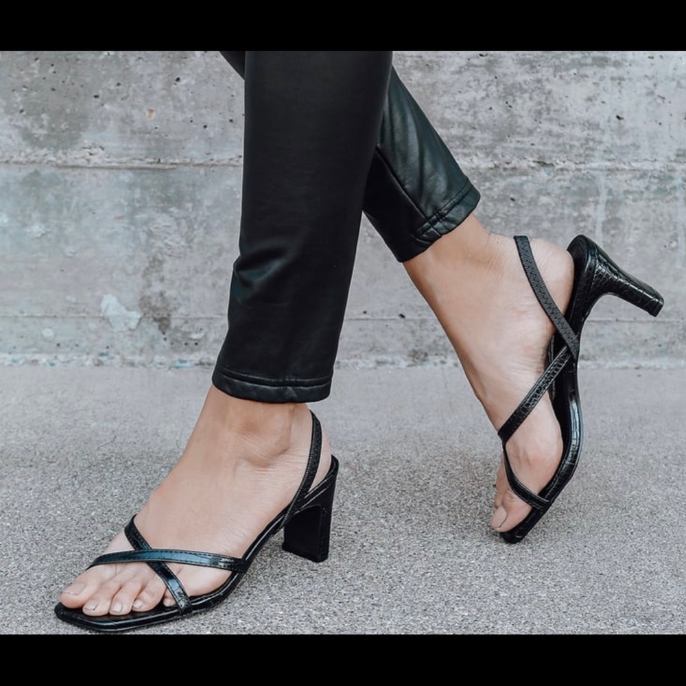 Lulu’s Larose Crocodile-embossed block heels